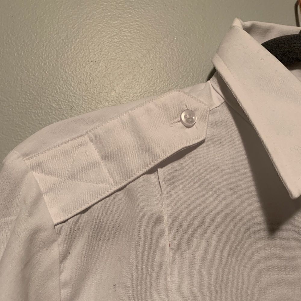 Women's White Collared Button-down - image 5